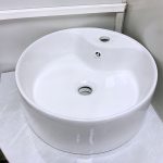 Vasque à poser ronde en céramique blanche – Image 2