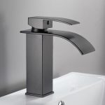 Mitigeur de lavabo noir mat effet cascade – Design moderne et élégant